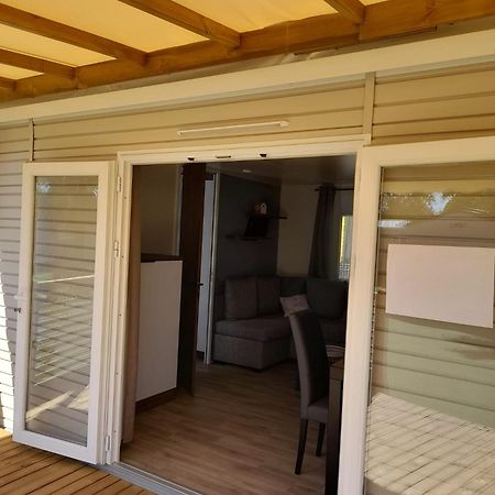 Camping La Carabasse Vias Eksteriør bilde